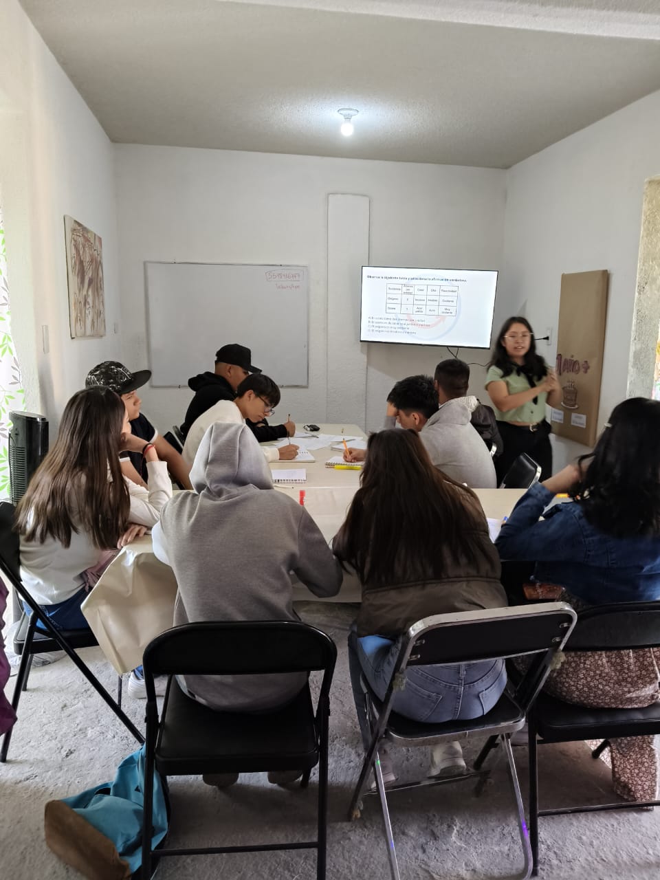 Alumno participando